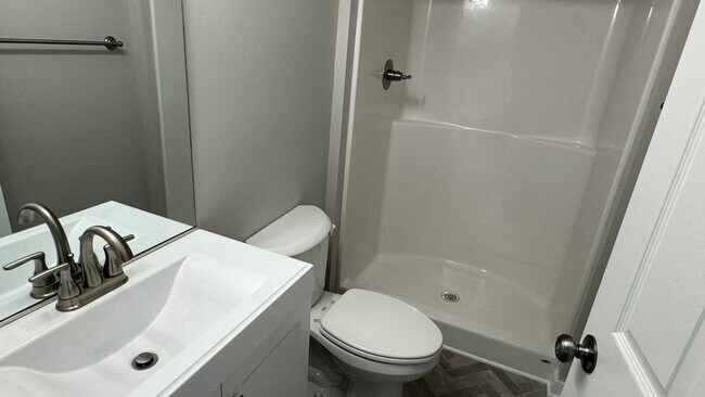 Building Photo - Town Home in Greenaire Woods