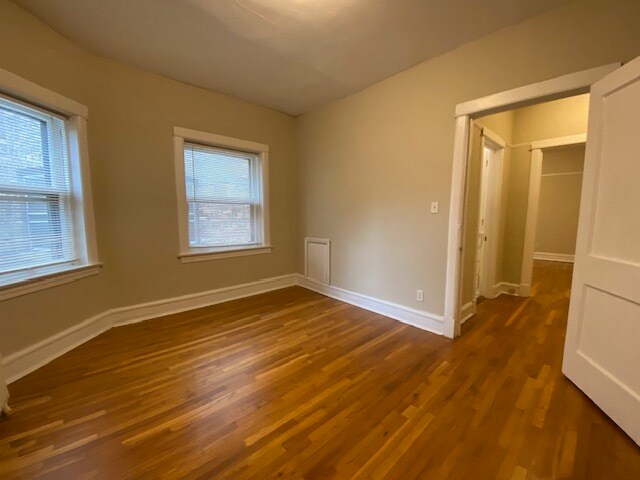 Building Photo - 2534 N Prospect Ave
