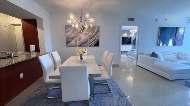 Building Photo - 1830 S Ocean Dr