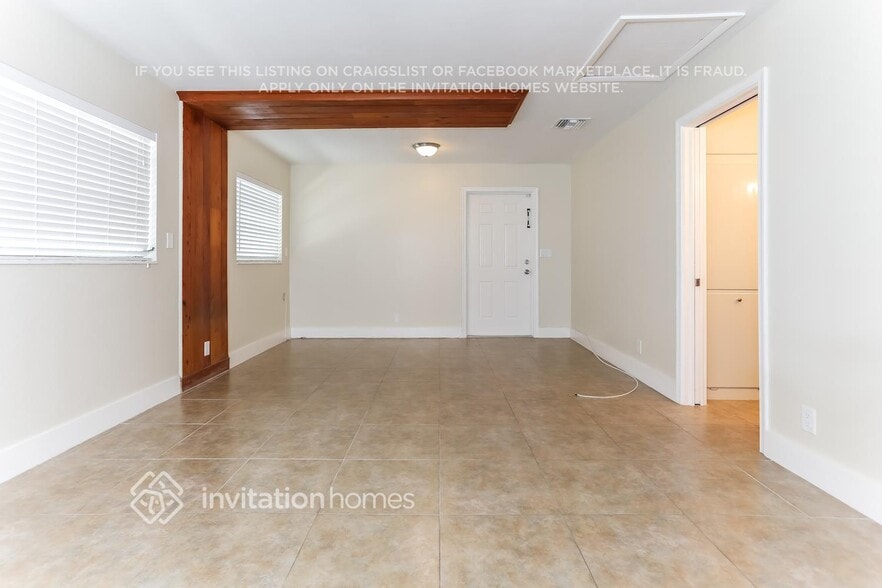 Building Photo - 650 NE 5th St