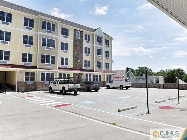 Building Photo - 510 Hamilton St