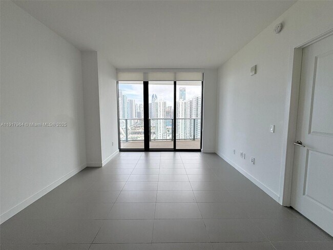 Building Photo - 1600 NE 1st Ave