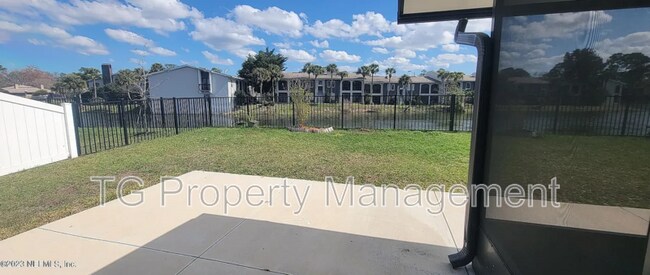 Building Photo - 8238 Meadow Walk Ln