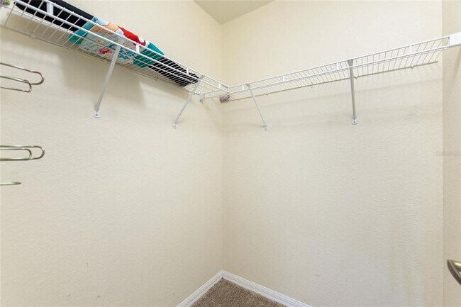 Building Photo - 546 Windsor Pl