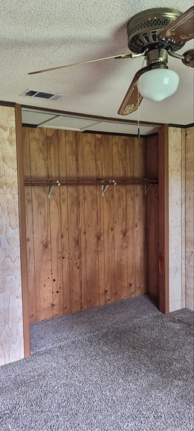 Building Photo - Oak Ridge Apartment