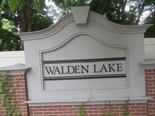Building Photo - 2547 Walden Lake Dr