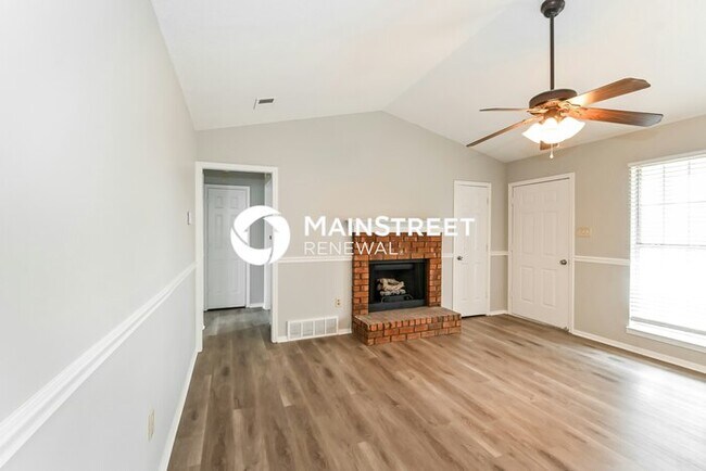 Building Photo - 3 Bedroom Pet-Friendly Home in Olive Branch, MS with Main Street Renewal