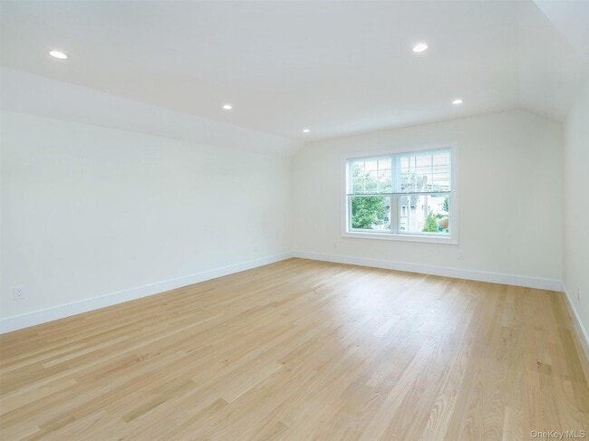 Building Photo - 23 Marwood Rd N