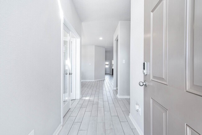 Building Photo - 32322 Dusted Bronze Dr