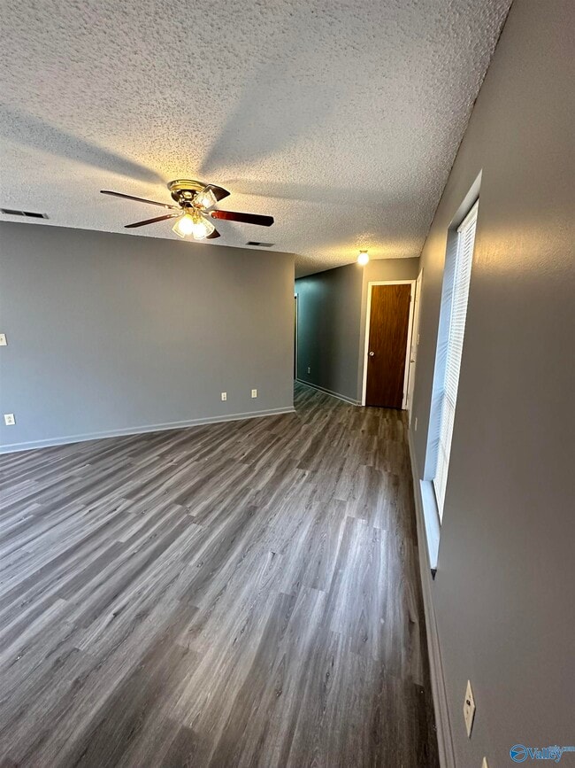 Building Photo - 127 Westscott Dr