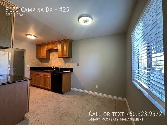 Building Photo - 9175 Campina Dr