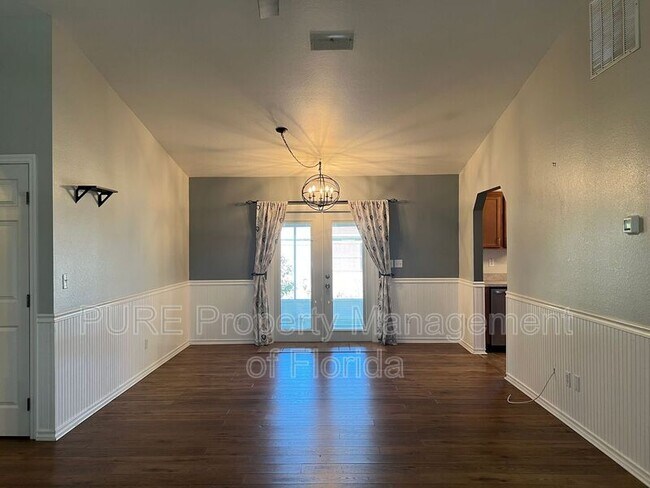 Building Photo - 112 Pecan Run