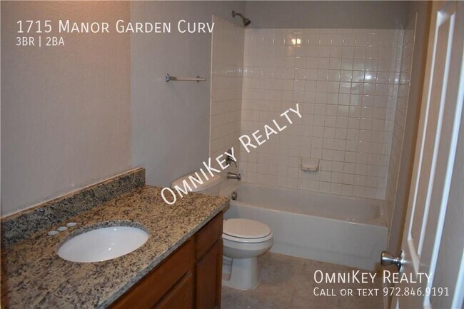 Building Photo - 1715 Manor Garden Curve