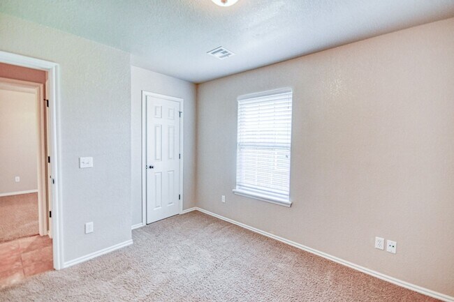 Building Photo - Beautiful three bedroom home with in-ground storm shelter!
