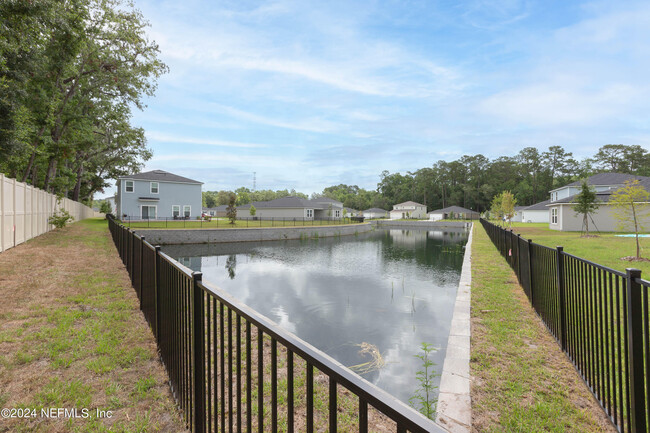 Building Photo - 12593 Creekside Manor Dr