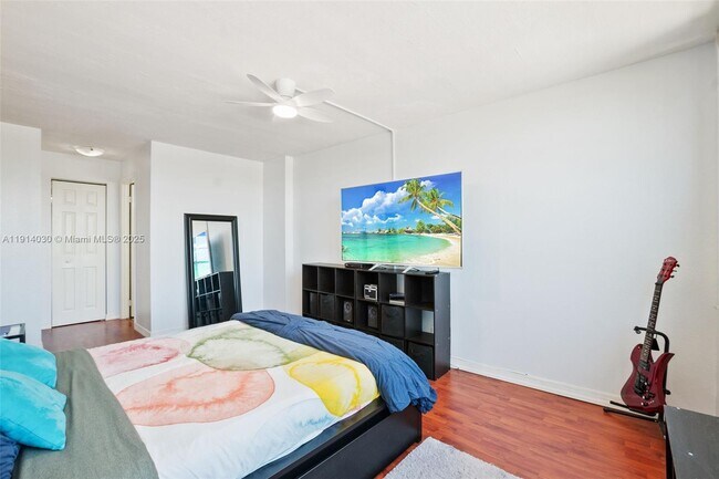 Building Photo - 2771 Taft St