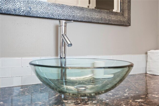 Building Photo - 2749 N Poinciana Blvd