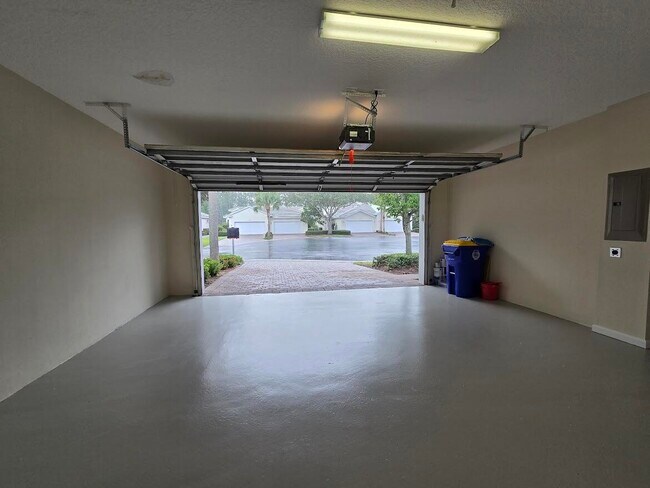 Building Photo - 1463 SE Tidewater Pl