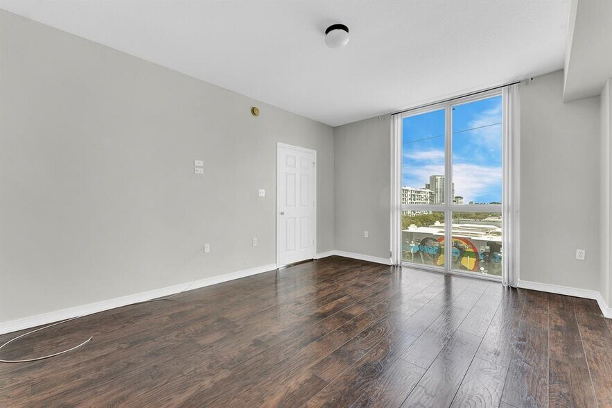 Building Photo - 140 S Dixie Hwy