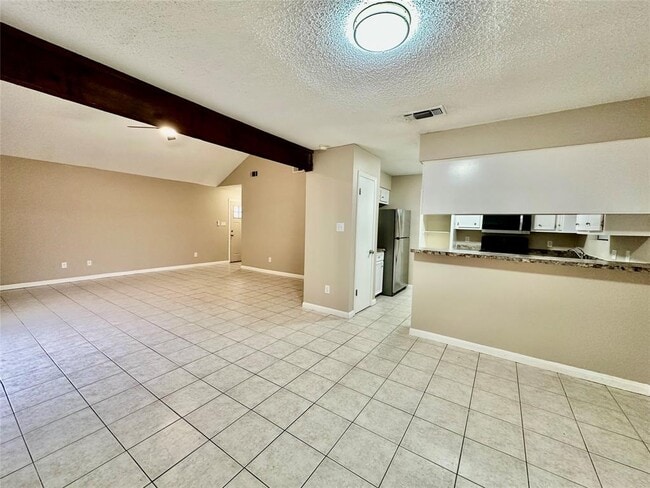 Building Photo - 1611 Onion Creek Village Dr