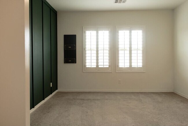 Building Photo - 4590 W Foldwing Dr