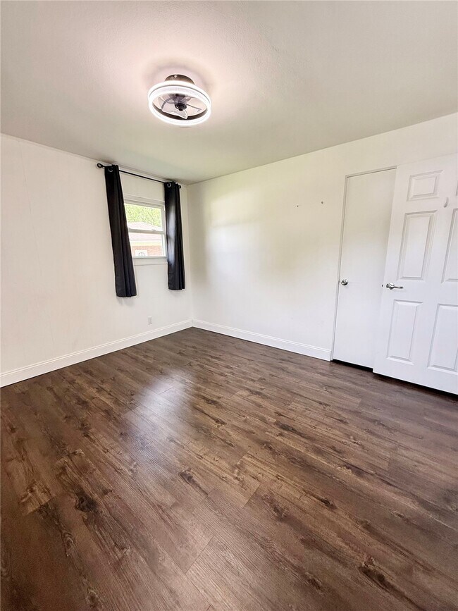 Building Photo - 76 Gatewood Ct
