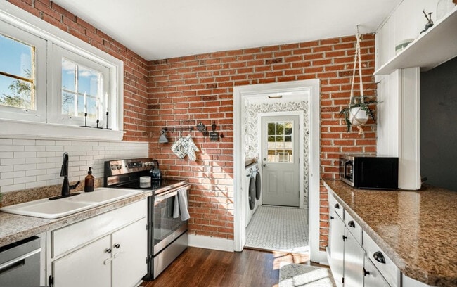 Building Photo - 915 West Chester Pike