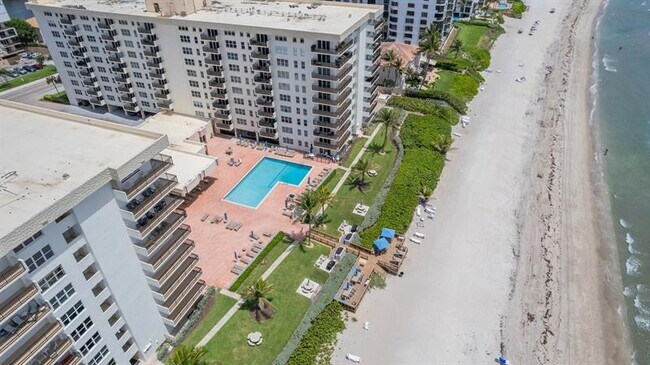 Building Photo - 1147 Hillsboro Mile