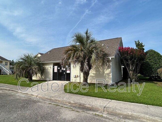 Building Photo - 4619 McClelland Dr