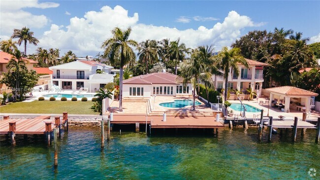 Building Photo - 72 S Hibiscus Dr