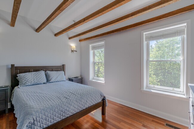 Building Photo - 223 S Collington Ave