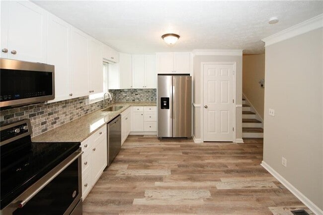 Building Photo - 1616 W Kellogg Cir