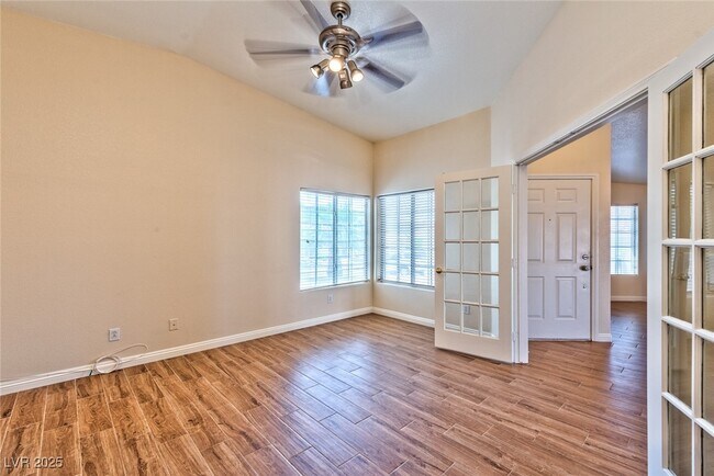 Building Photo - 132 Lemongold St