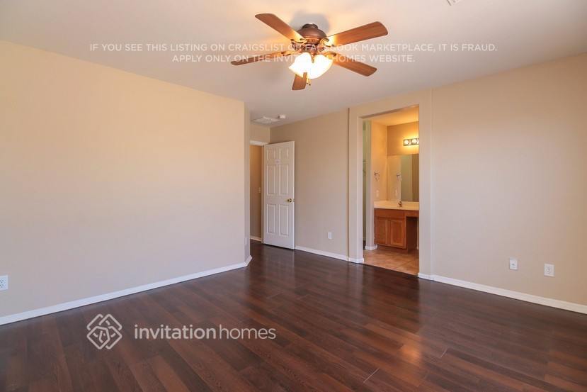 Building Photo - 14313 N 125th Dr