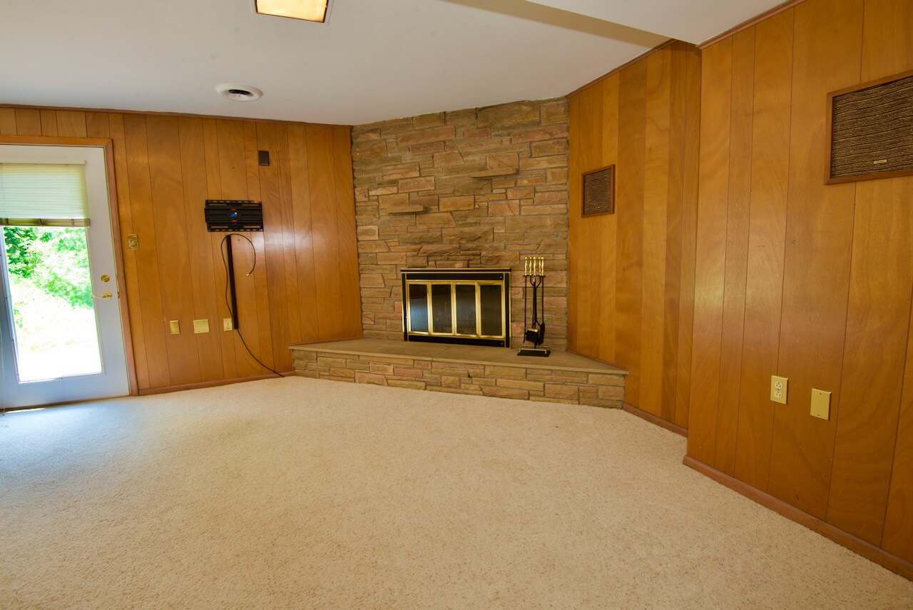 Building Photo - 1149 Sunrise Dr