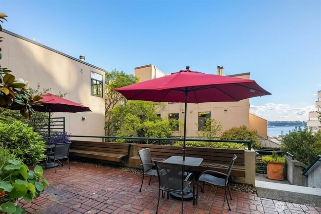 Building Photo - 2021 1st Ave