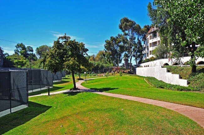 Building Photo - Welcome to our stunning 1-bedroom, 1.5-bat...