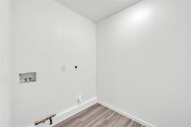 Building Photo - 1800 Tamra Ct