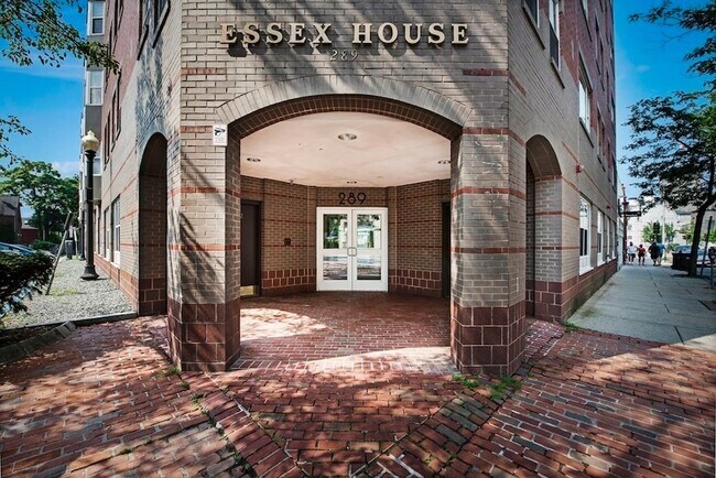 Building Photo - 289 Essex St