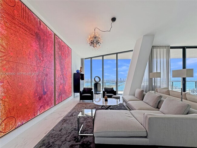 Building Photo - 1000 Biscayne Blvd