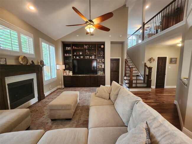 Building Photo - 14422 Light Falls Ct