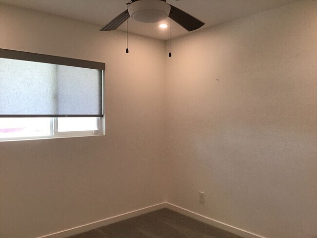 Building Photo - Corner Unit Townhome with Style and Substa...