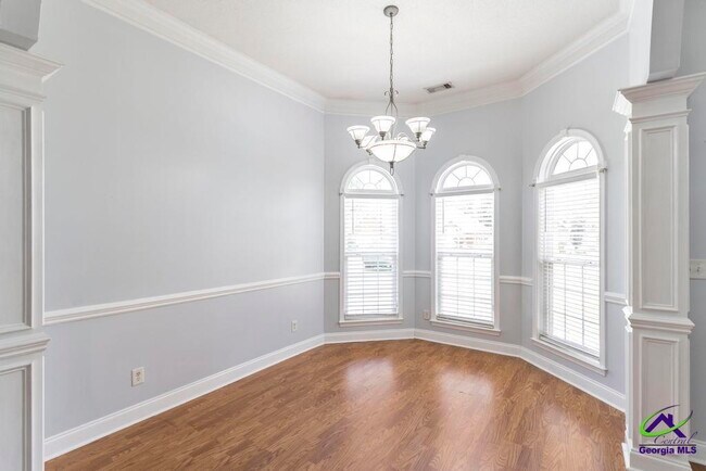 Building Photo - 217 Sedgebrooke Dr