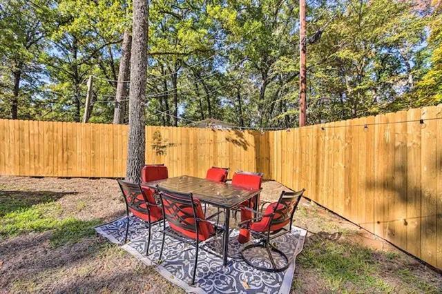 Building Photo - 6150 Shawnee Dr