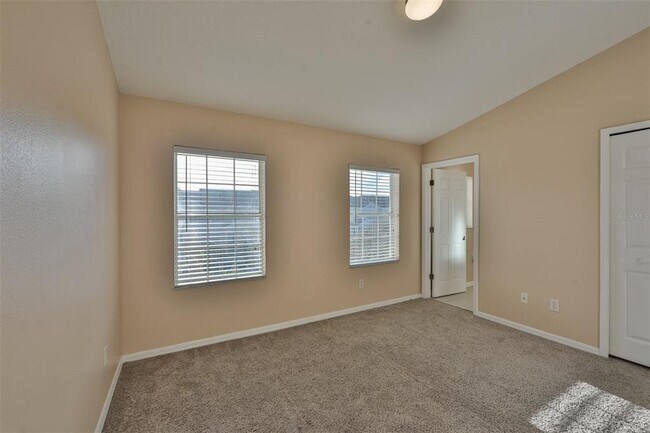 Building Photo - 9805 Carlsdale Dr