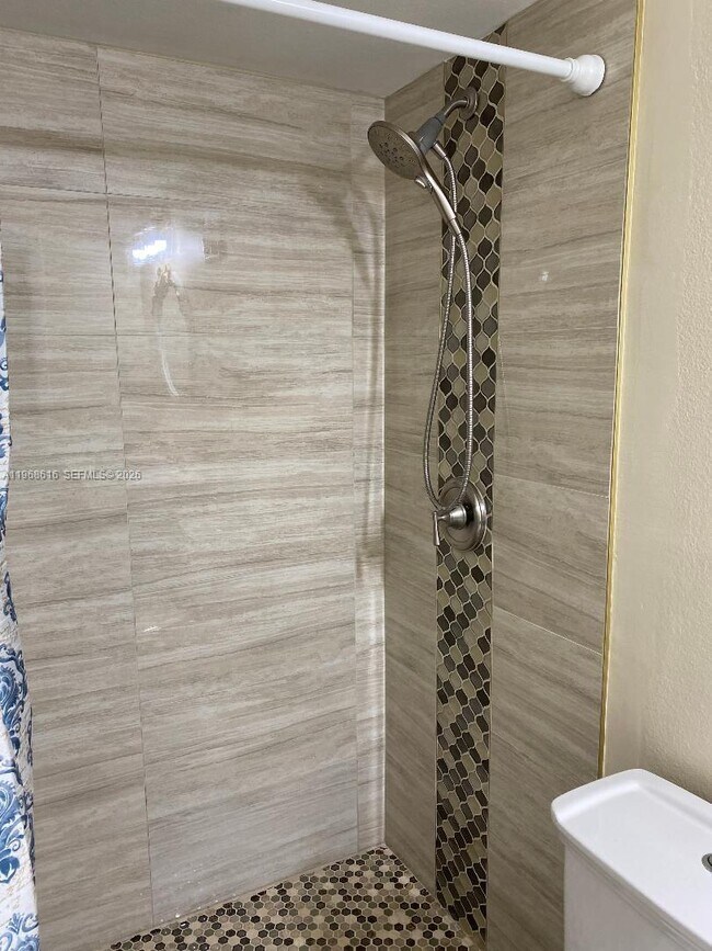 Building Photo - 11339 SW 71st Ln