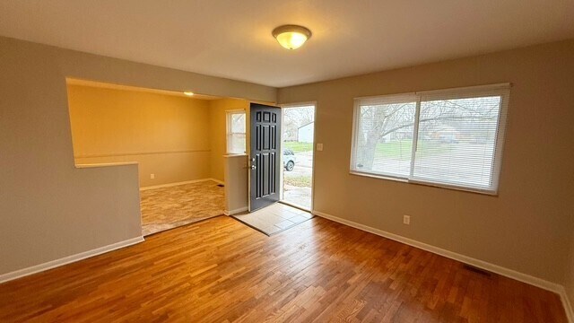 Building Photo - 3608 Luewan Dr