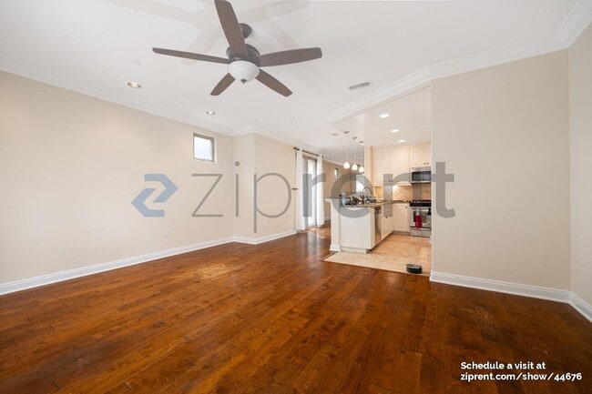 Building Photo - 1424 Thomas Ave