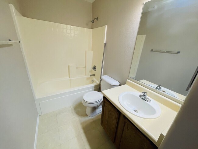 Building Photo - 45811 W Amsterdam Rd