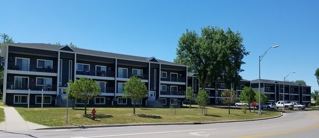 Primary Photo - Dakota Drive Apartments
